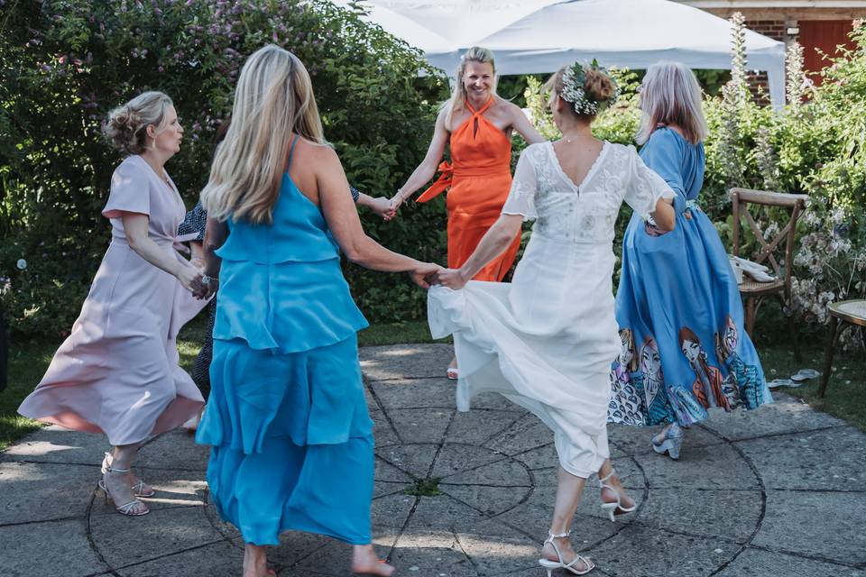 Medieval dancing guests