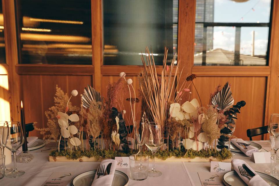 Jasmine & Liam Tables