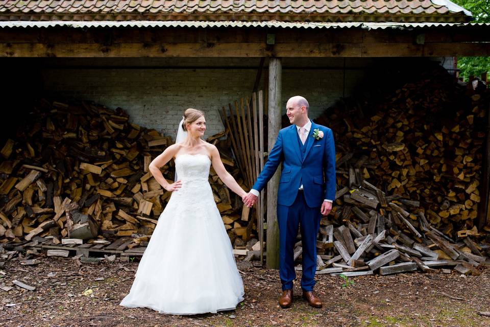 Couple seated together - Geoff Kirby Photography