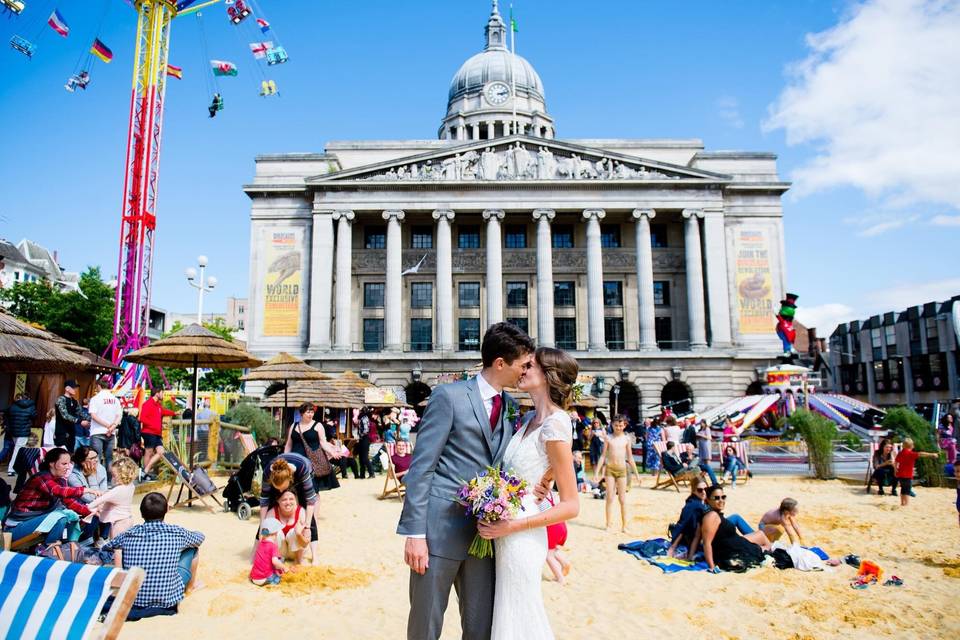 Couple kissing - Photographers Geoff Kirby Photography