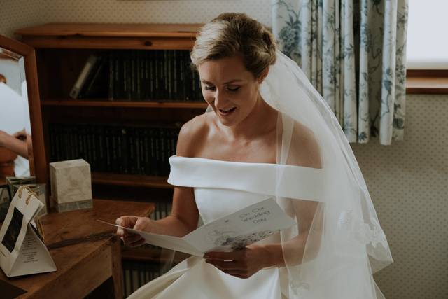 Emotional wedding photos