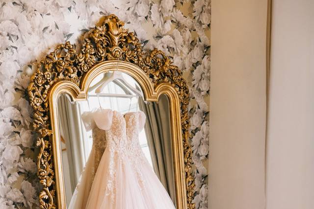 Robyn’s dress