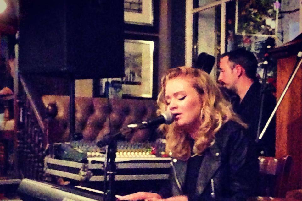 Rosanna performing