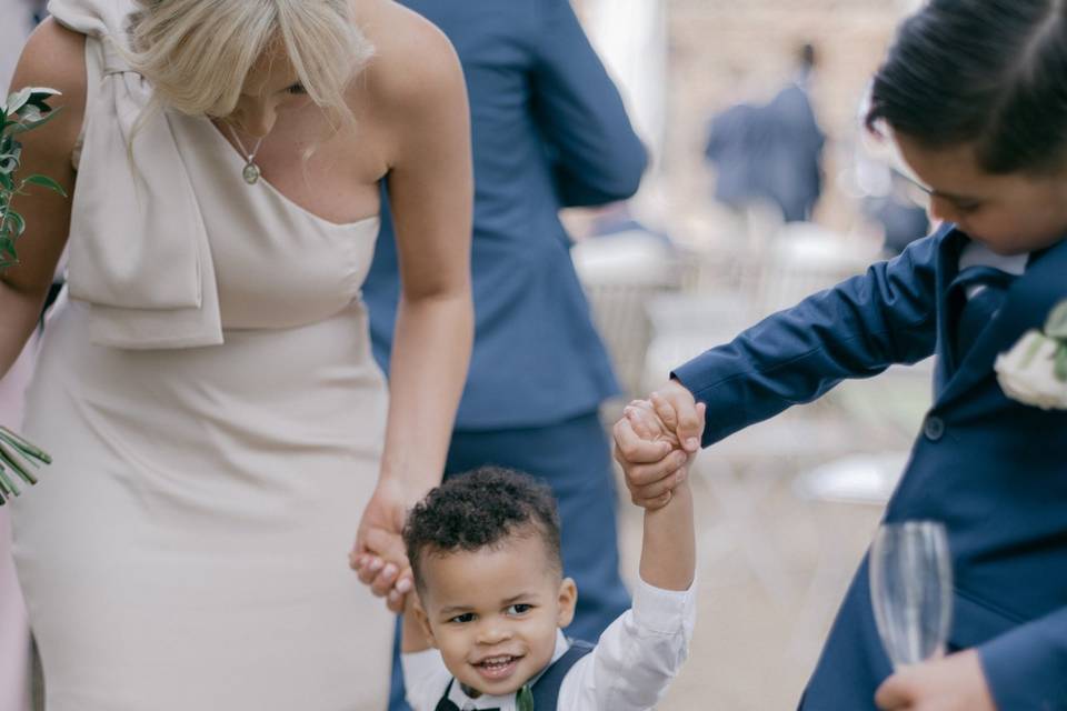 Mini usher