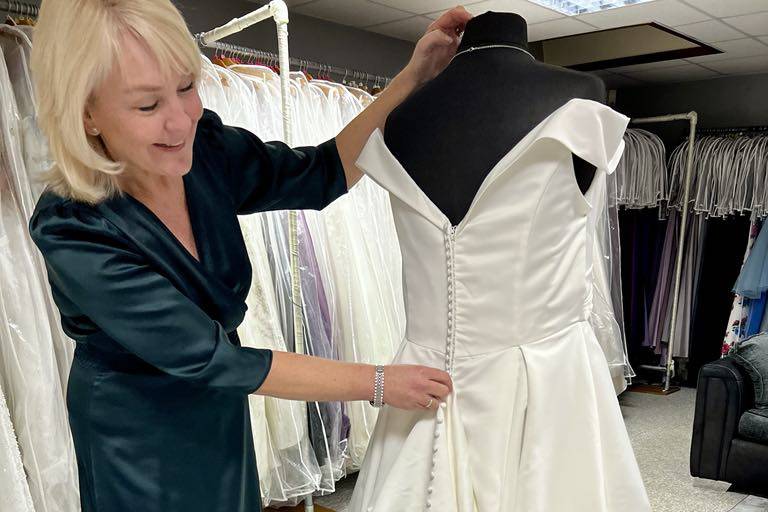 Bryony showing you a bustle