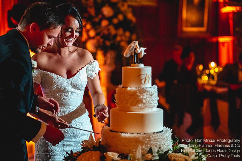 120 Best Wedding Cake Cutting Songs for Your Reception