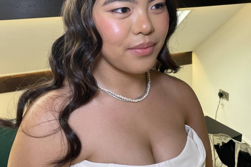Natural pinky bridal makeup