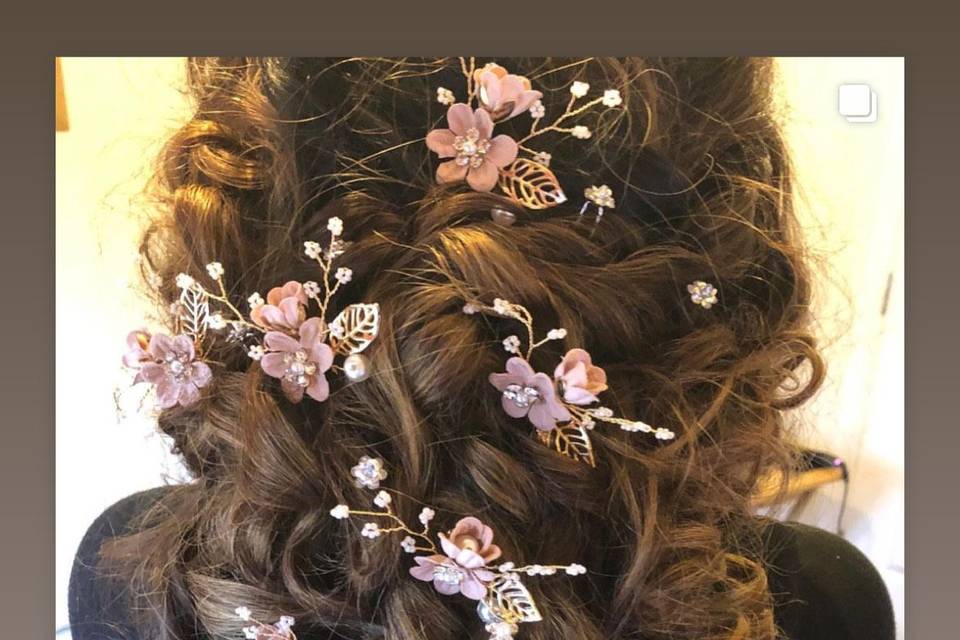 Bridal hair with flowers