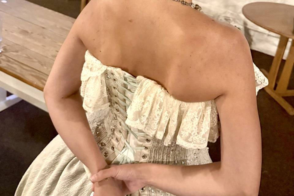 Textured low bun
