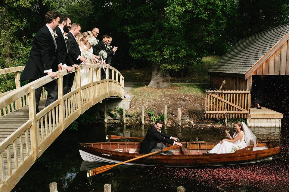 Rowing Boat confetti shot