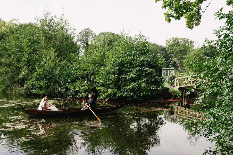 Newley Weds in Rowing Boat