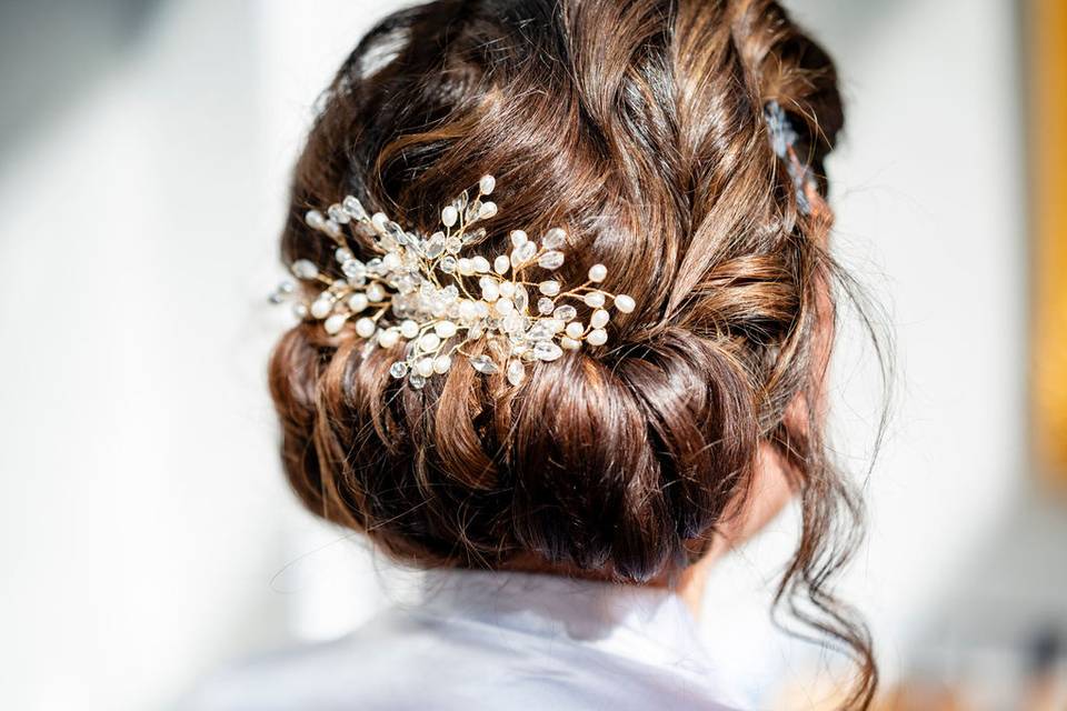 Relaxed bridal hair style