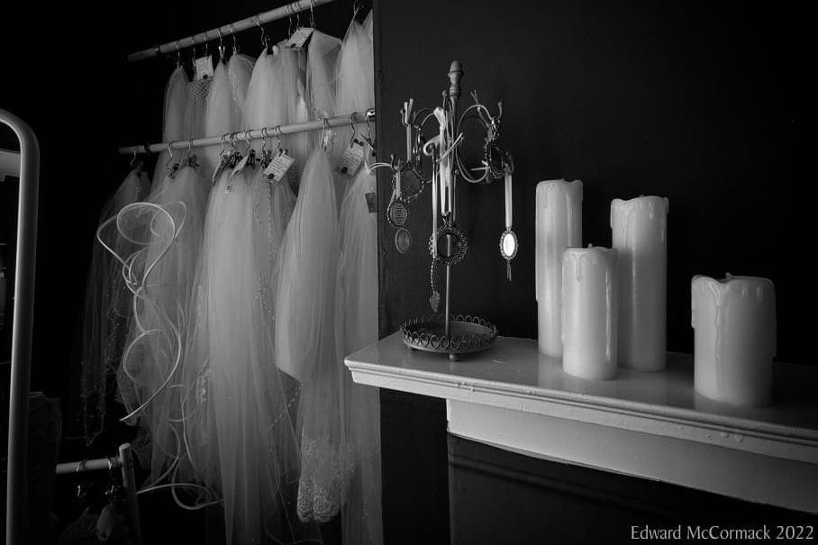 Veils and accessories