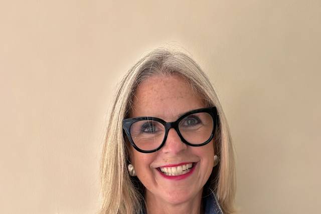 Deborah - Celebrant