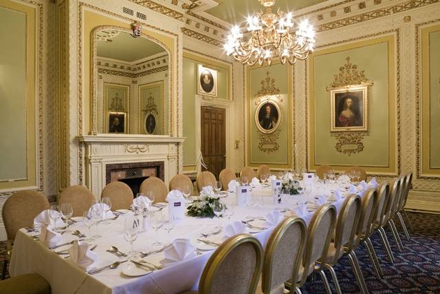 Portrait Room