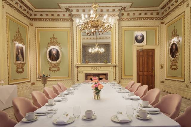 Portrait Room