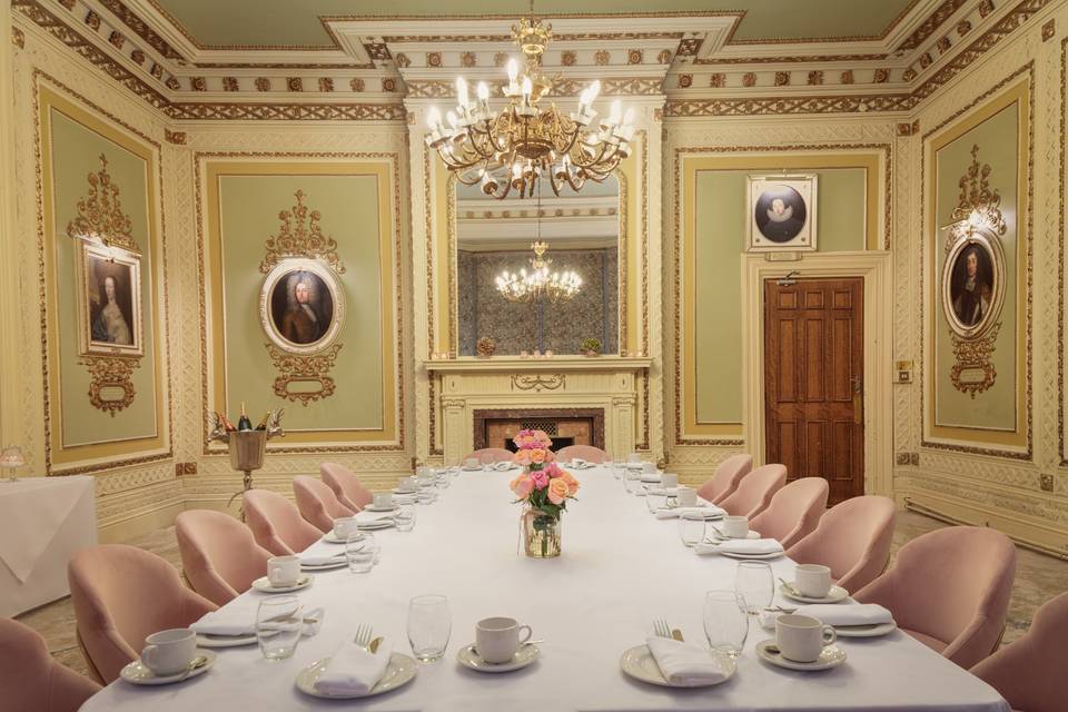 Portrait Room