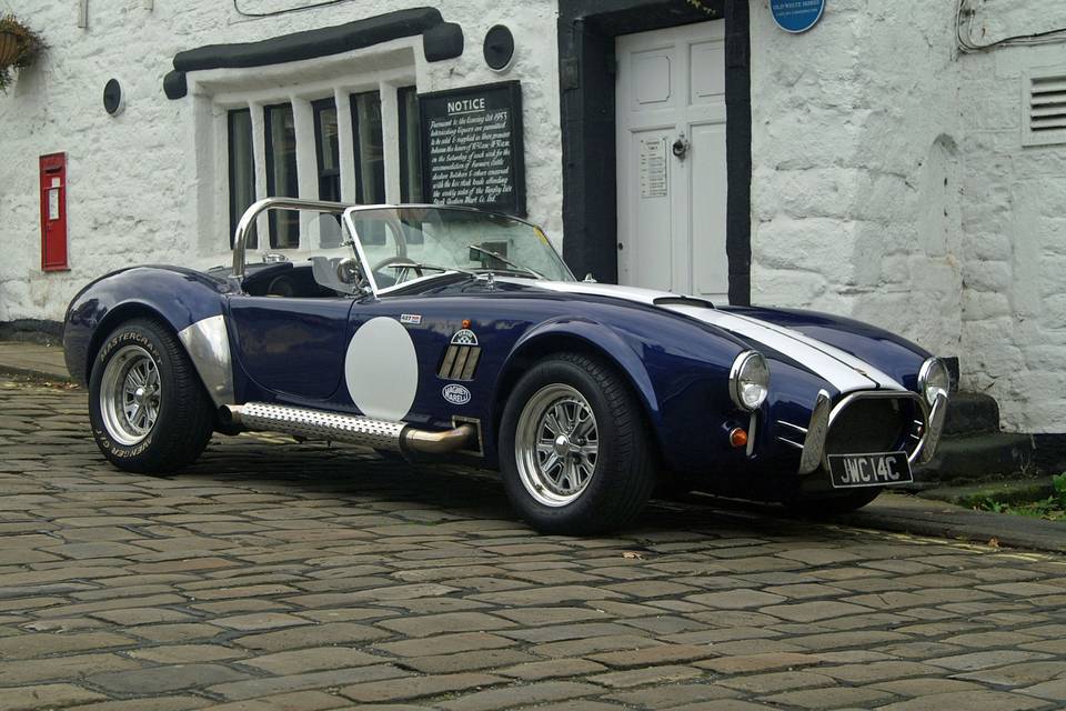 AC Cobra (replica)