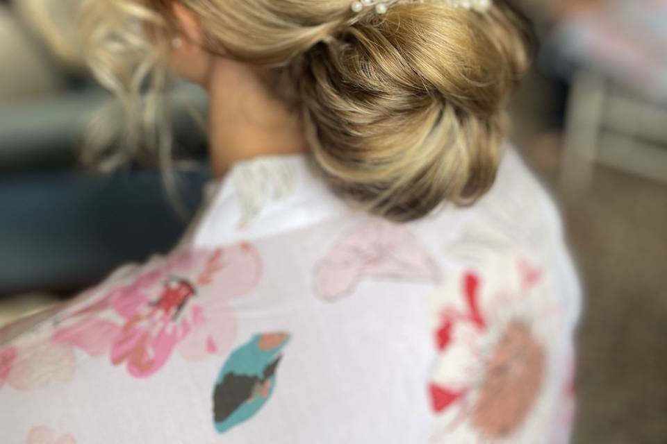 Knot style updo