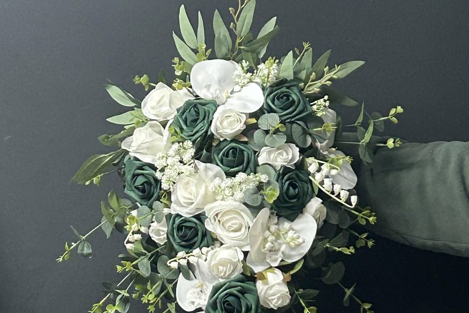 Forrest green bridal bouquet