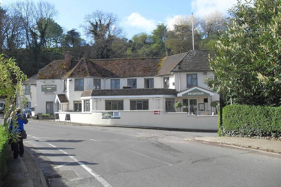 Shillingford Bridge hOTEL