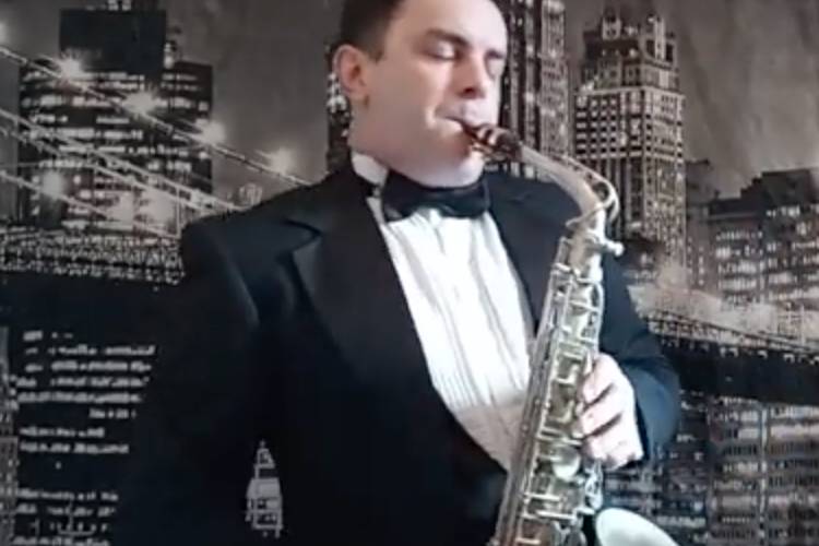 Live jazz Solo Saxophonist