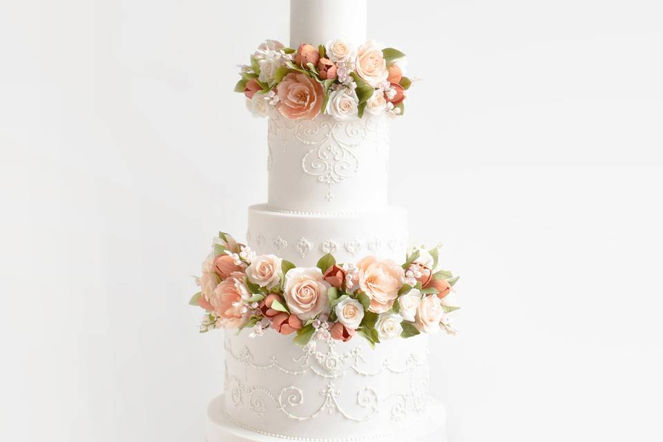 Elegant wedding cake