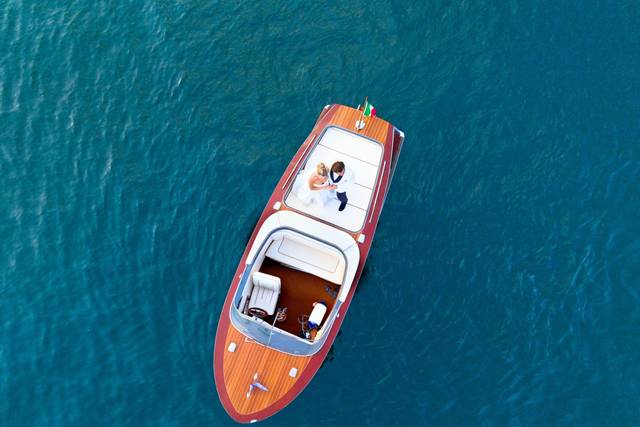 Slow mornings on Lake Como. ✨