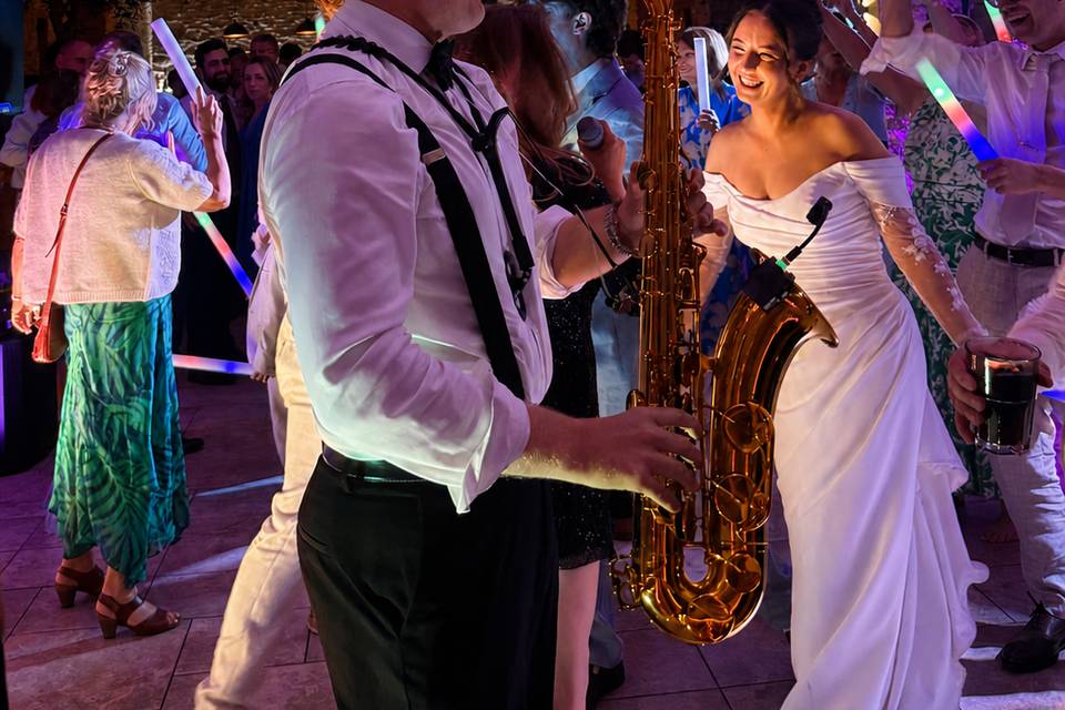 Roaming Sax