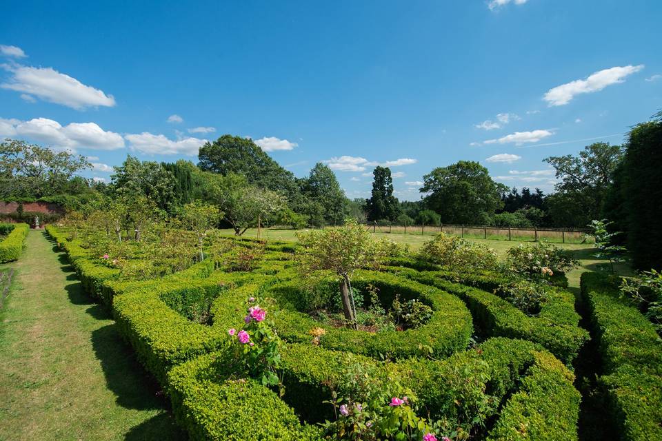 Severn Manor Rose Garden Maze