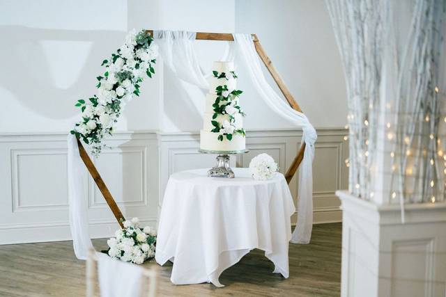 Cake Display- Hexagon Arch