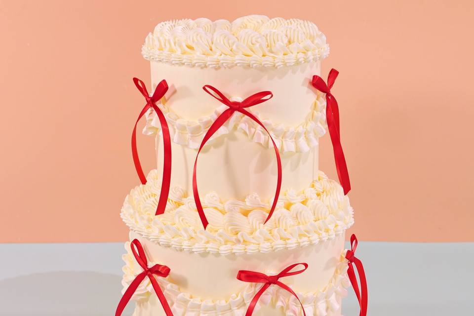 2-Tier Vintage with Ribbons