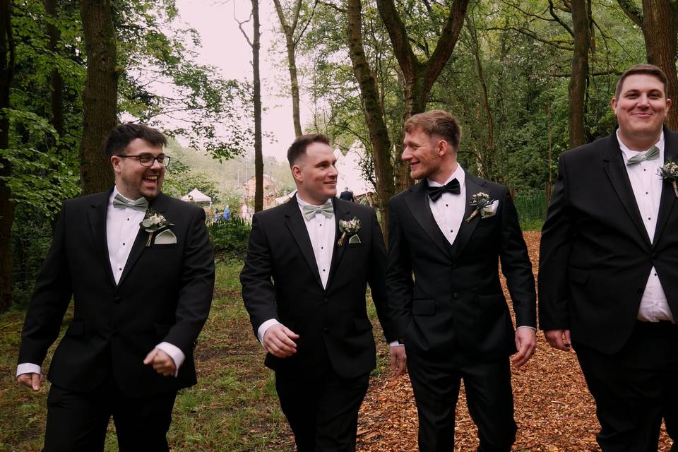 Groom & groomsmen walks