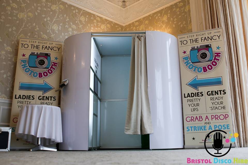 We also offer Photobooths...