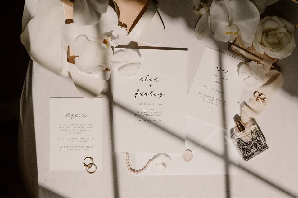 Aurelia Invitation Suite