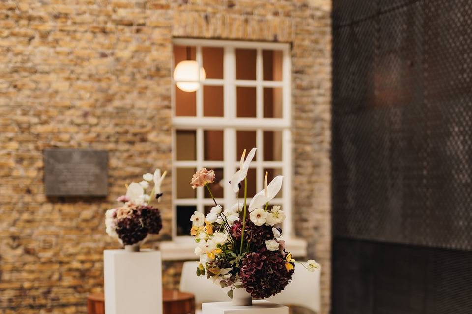 Pedestal Arrangements