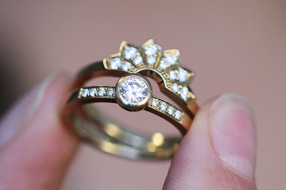 Diamond art deco nesting ring