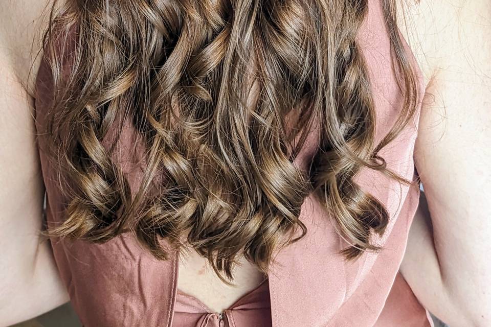 Beach waves with twists