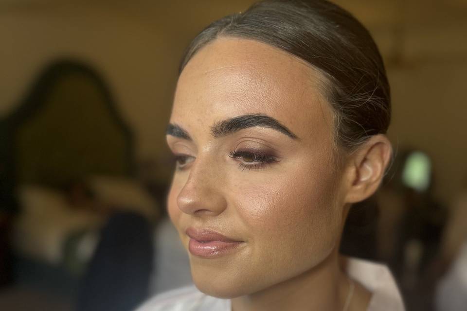 Bridesmaid make up