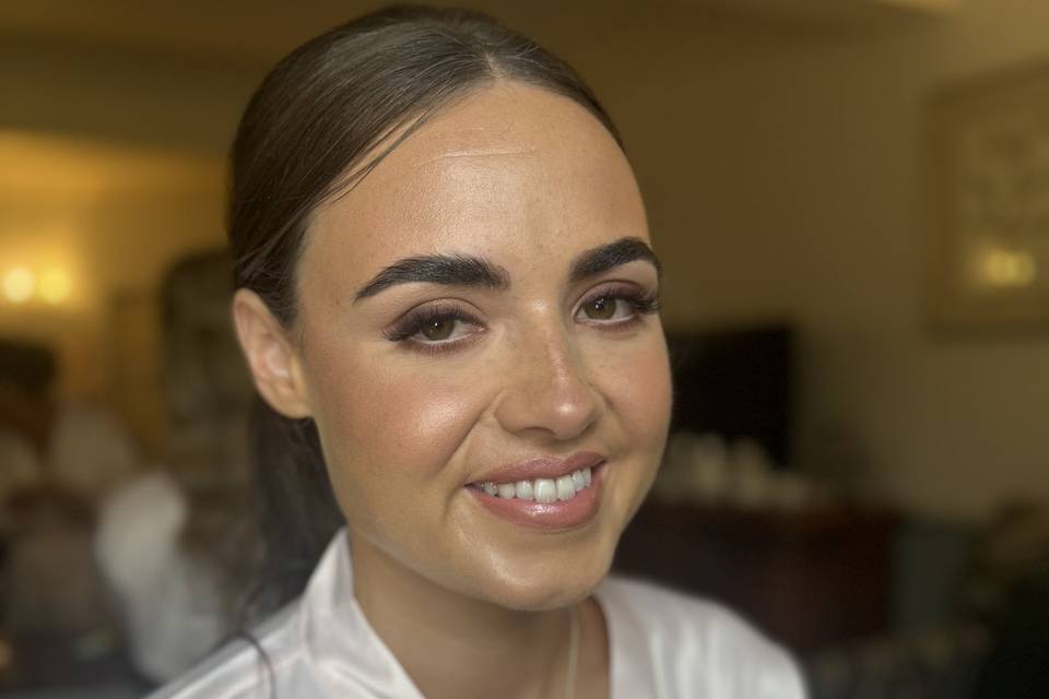 Bridesmaid make up