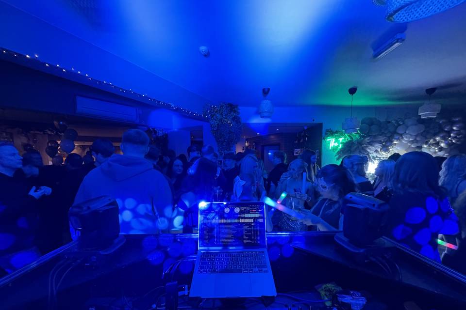 Evening wedding entertainment