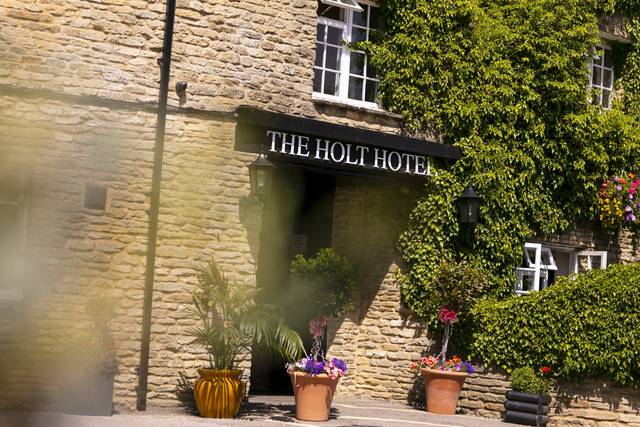 Holt Hotel