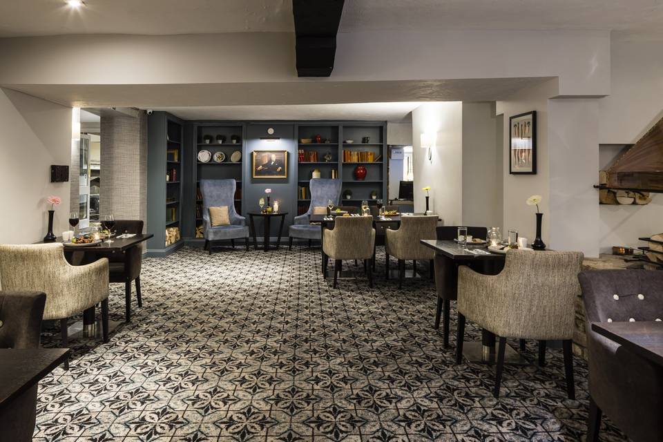 Lounge Bar
