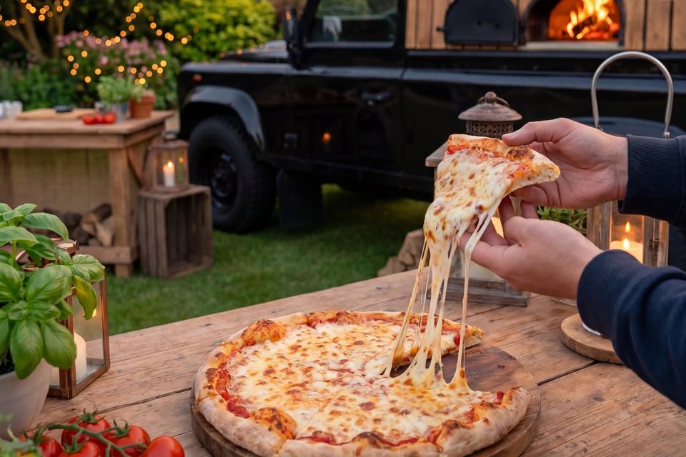 Pizza cheese pull