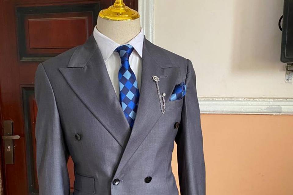 Grey double brested suit2