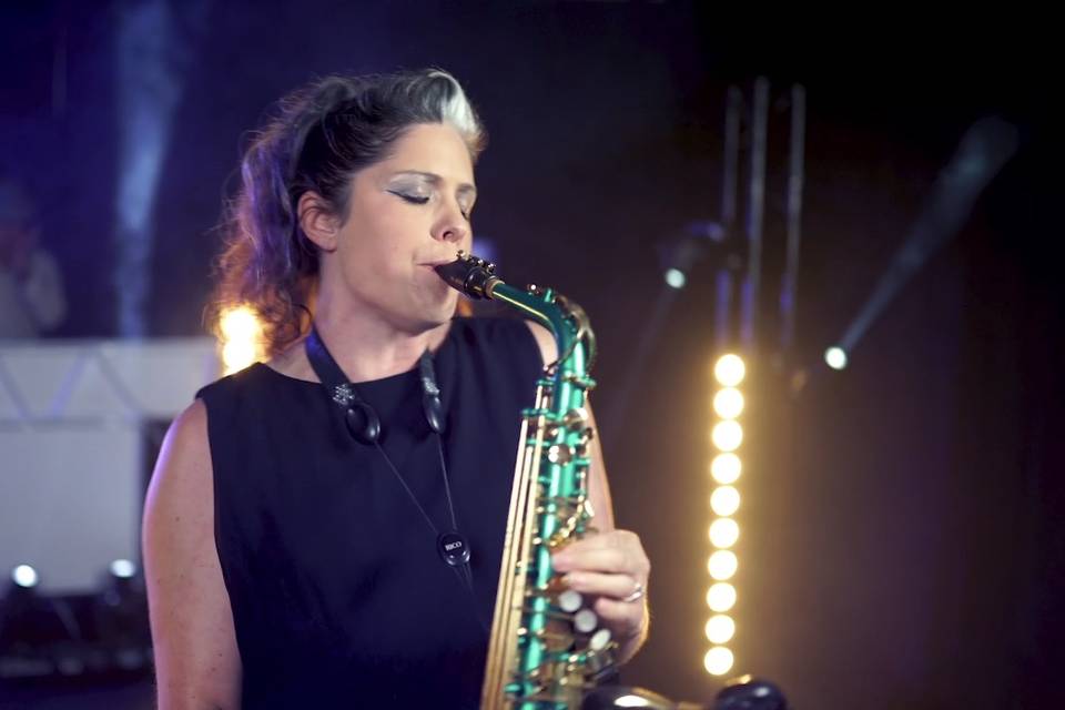 Live saxophone