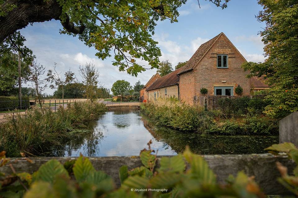 Bassmead Manor Barns