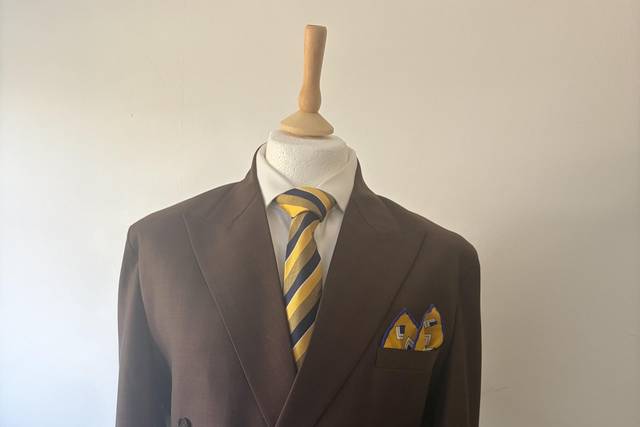 Double breasted 100% wool suit