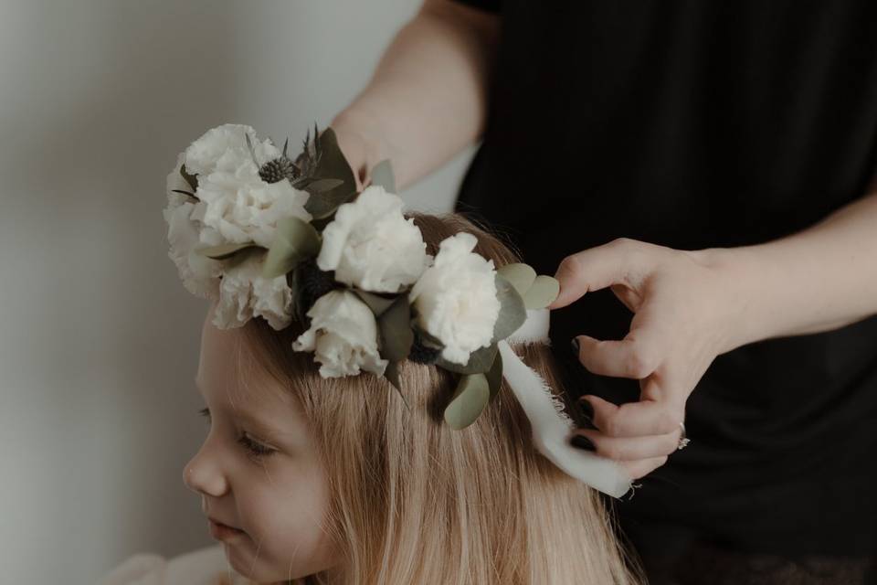 Flower girl crown