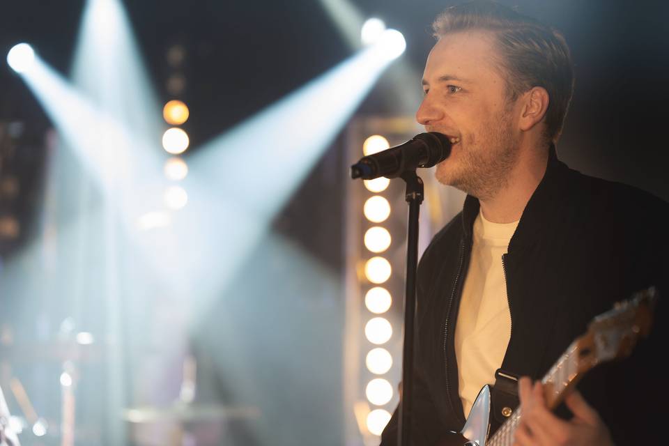 Joe on rhythm and vocals